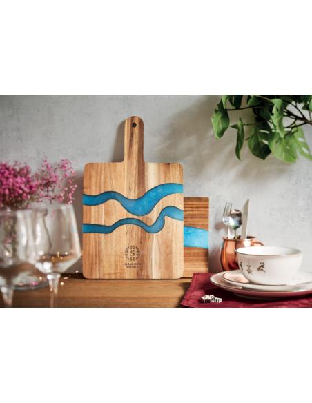 Tabla de cocina de madera Wolfsburg con asa y detalle azul PERSONALIZABLE