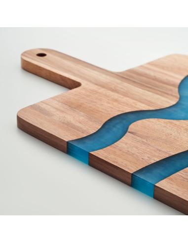 Tabla de cocina de madera Wolfsburg con asa y detalle azul PERSONALIZABLE