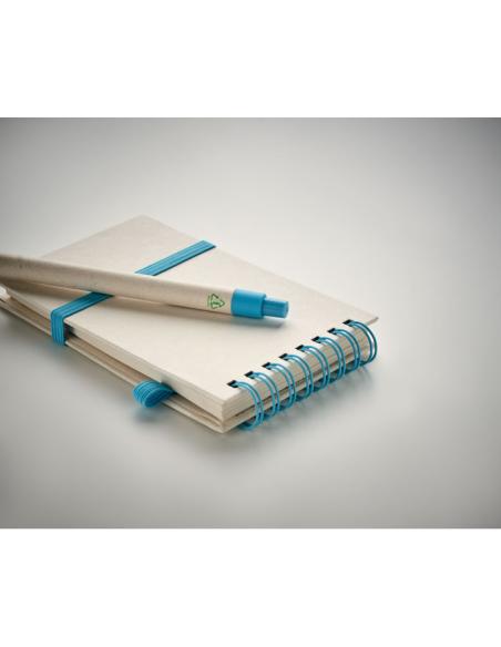 Libreta espiral A6 Montenegro con bolígrafo hecha con tetrabricks reciclados PERSONALIZABLE