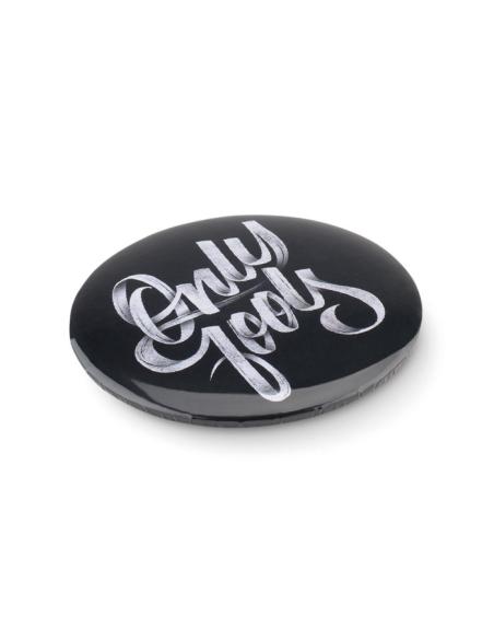 Chapa metálica pequeña Katoomba con aguja PERSONALIZABLE