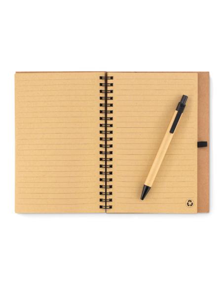 Libreta espiral de papel reciclado Burgos con tapa de corcho y boli de papel y PLA PERSONALIZABLE