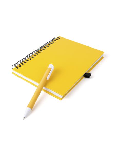 Libreta A5 de cartón reciclado Delnice espiral con bolígrafo a juego PERSONALIZABLE